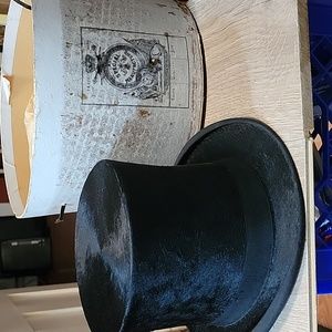 Antique top hat